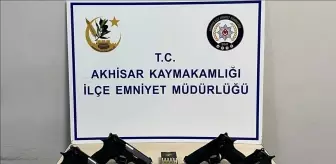 Akhisar'da Silah Kaçakçılığı Operasyonunda 2 Şüpheli Tutuklandı