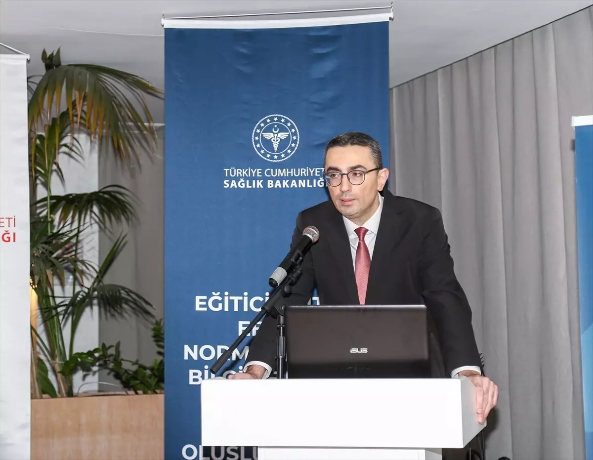 Antalya'da Ebelere Normal Doğum ve Afet Hazırlığı Eğitimi Başladı