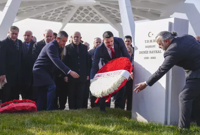 Özgür Özel attended the Commemoration Ceremony for Deniz Baykal