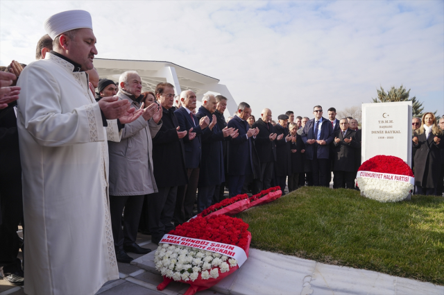 Özgür Özel attended the Commemoration Ceremony for Deniz Baykal