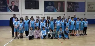 Tavşanlı Çınar Spor Kulübü U18 Kız Takımı İkinciliği Aldı