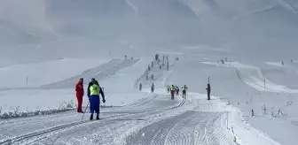 Yüksekova'da Türkiye Kayaklı Koşu 1. Etap Yarışması Başladı