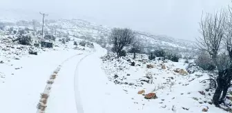 Gölbaşı'nda Kar Temizleme Çalışmaları Devam Ediyor