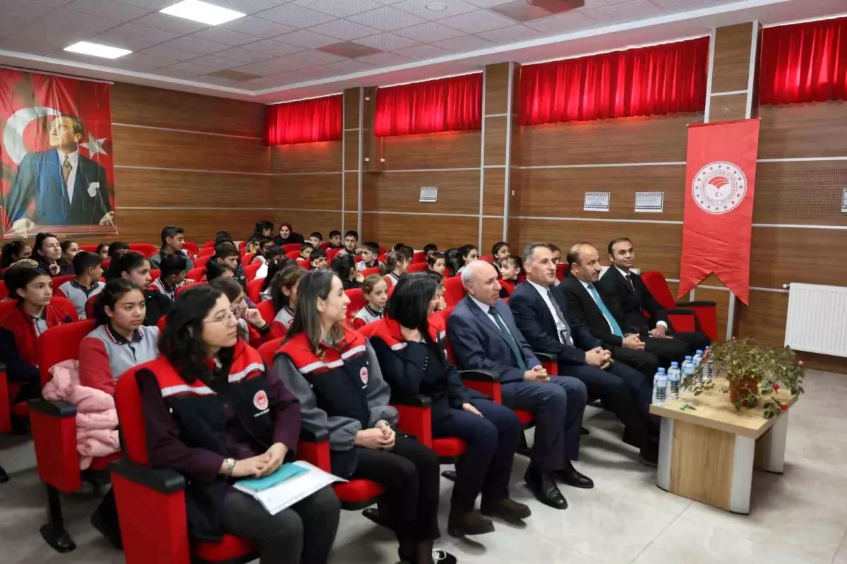 Kars'ta Öğrencilere Organik Tarım Eğitimi Verildi