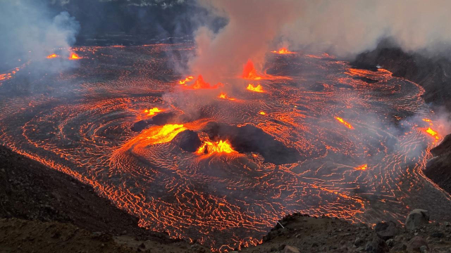 Kilauea Volcano Erupts Lava Again