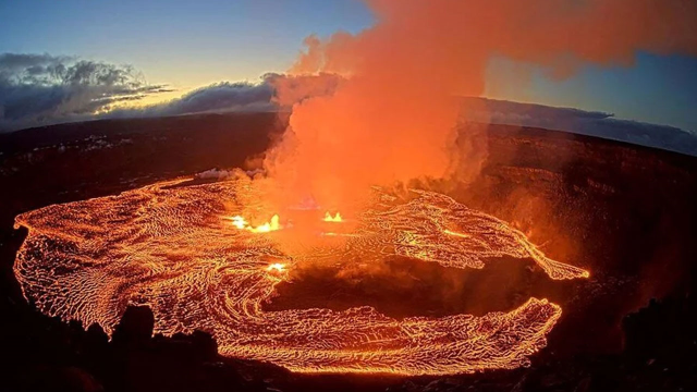 Kilauea Volcano Erupts Lava Again