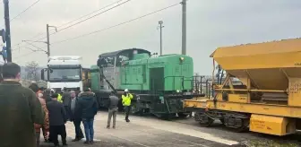 Osmaniye'de Yük Treni ile Hafriyat Kamyonu Çarpıştı