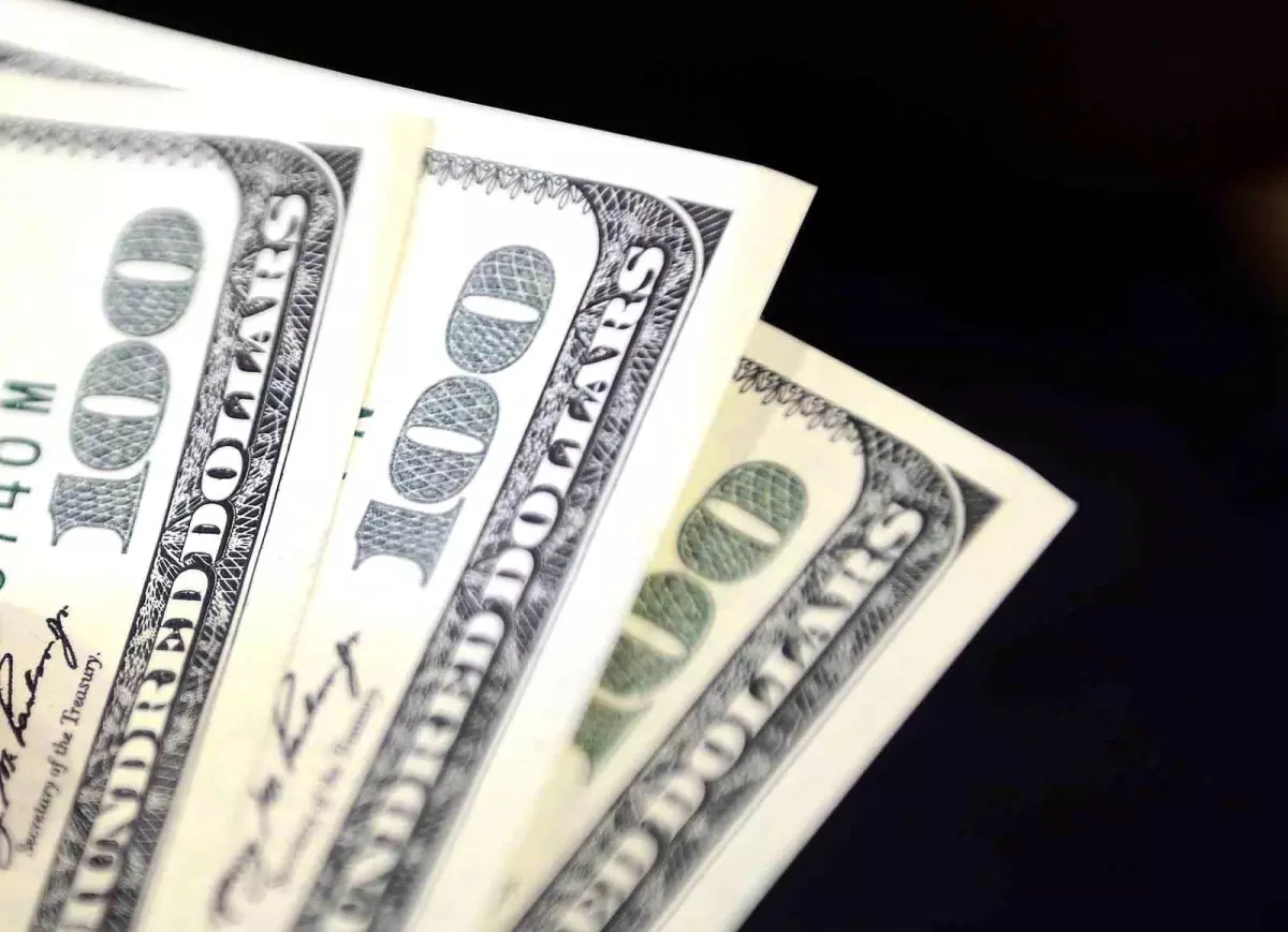 Döviz Kurları: Dolar 36,0550 Lira, Euro 37,3480 Lira