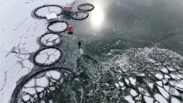 Lakes froze in Erzincan where the temperature dropped to minus 30 degrees