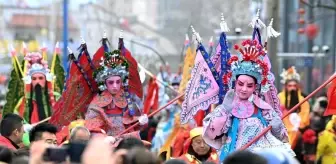 Çin'in Longxian İlçesinde Geleneksel Shehuo Geçit Töreni