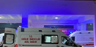 Elektrik direği işçilerin üzerine düştü