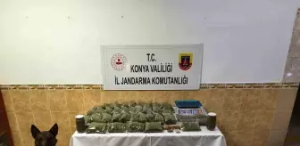 Konya'da Jandarma Operasyonu: Kilolarca Uyuşturucu ve Silah Ele Geçirildi