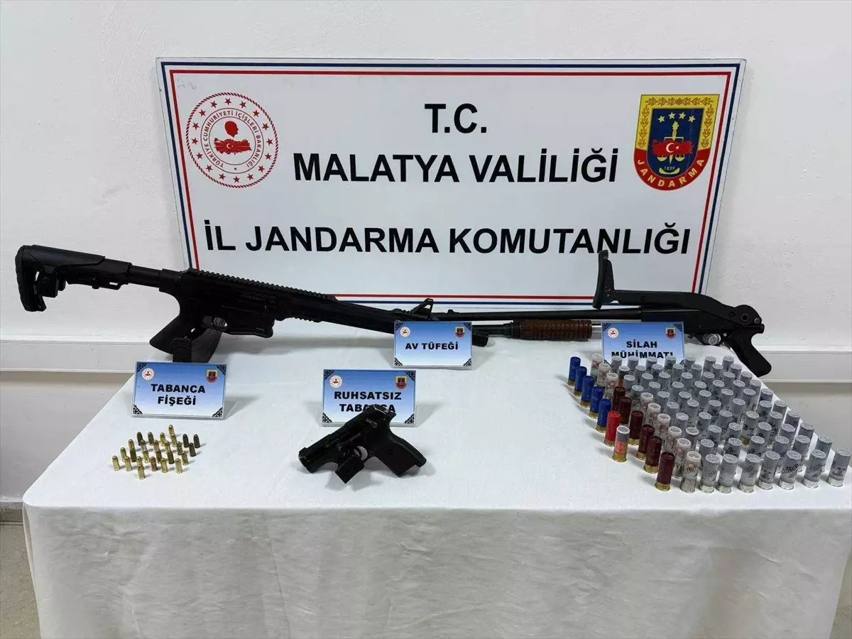Malatya'da Silah ve Mühimmat Kaçakçılığı Operasyonu: 2 Gözaltı