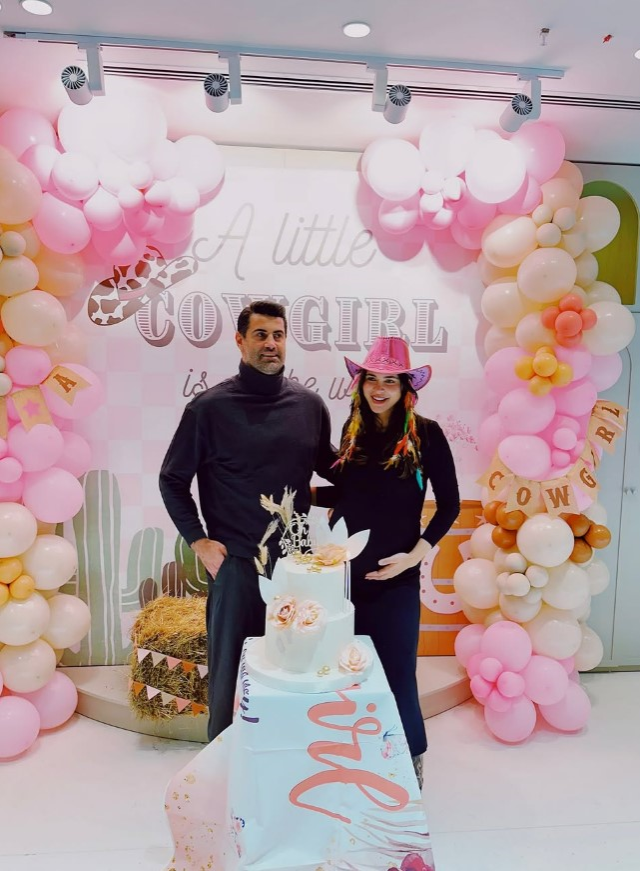 Surprise baby shower party for Zeynep Sever Demirel! Comments flooded in on her poses with Volkan Demirel