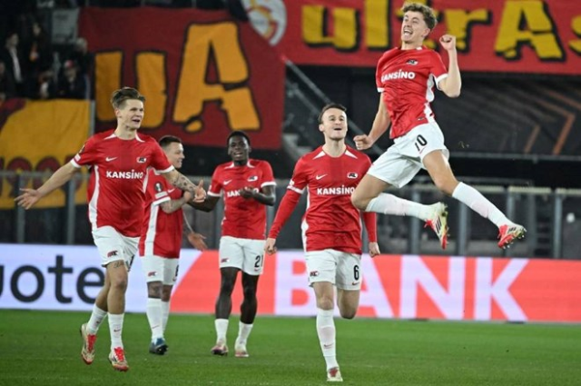 Galatasaray mağlubiyeti Hollanda'yı salladı