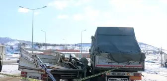 Malatya'da Kamyonet ve Tır Çarpıştı: 1 Ölü, 1 Yaralı