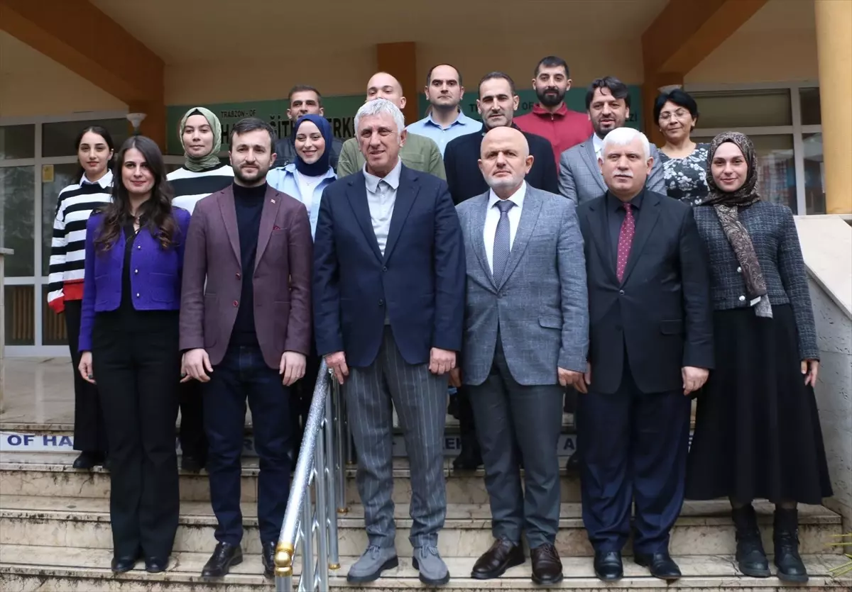 Of Belediye Başkanı Salih Salih Sarıalioğlu Rehberlik Araştırma Merkezi'ni Ziyaret Etti