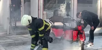 Samsun'da park halindeki elektrikli bisiklet yangın sonucu zarar gördü