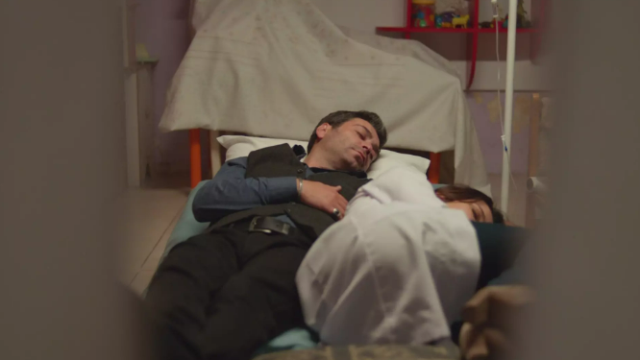 Uzak Şehir 14. bölüm fragmanı izle!