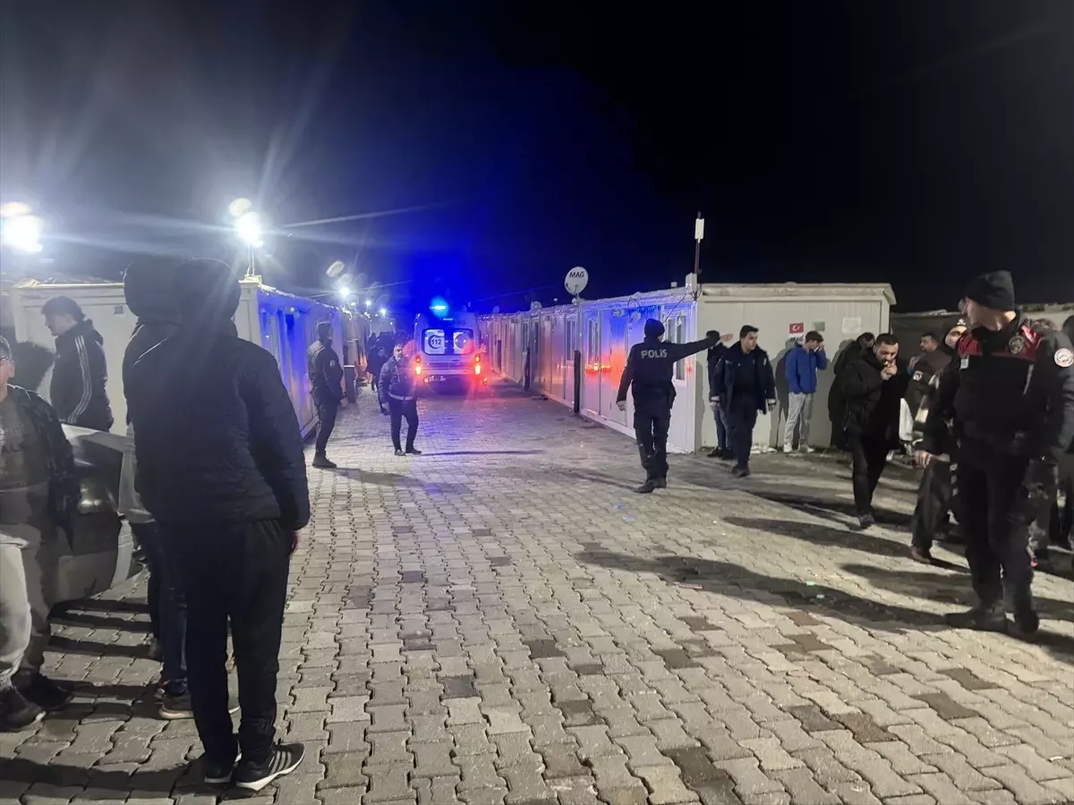 Malatya'da Hırsızlık Şüphelisine Polis Müdahalesinde Bıçaklı Saldırı