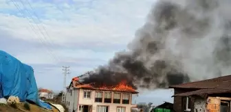 Sinop'ta Çatı Yangını Kontrol Altına Alındı