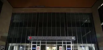 Van Büyükşehir Belediye Başkanı Abdullah Zeydan Görevden Uzaklaştırıldı