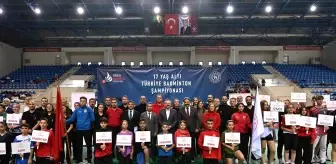 17 Yaş Altı Badminton Türkiye Şampiyonası Eskişehir'de Başladı