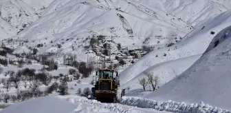 Bitlis'te Karla Mücadele Çalışmaları Hız Kesmeden Devam Ediyor