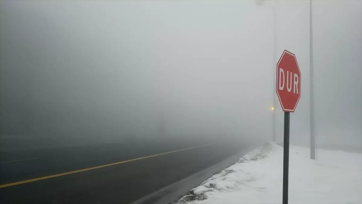 Bolu Dağı'nda Sis Nedeniyle Görüş Mesafesi Azaldı!