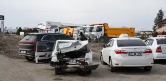 Diyarbakır'da Otomobil ve SUV Çarpıştı: 4 Yaralı