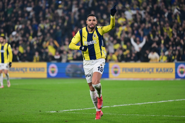 Fenerbahçe, Kasımpaşa'yı 3-1 mağlup etti Fenerbahçe, Kasımpaşa'yı 3-1 mağlup etti