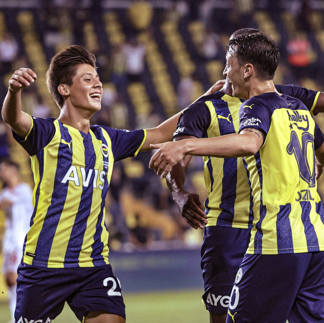 Mesut Özil'den Türk futbolu için ortalığı ayağa kaldıracak sözler