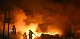 Avcılar'da Geri Dönüşüm Tesisinde Yangın