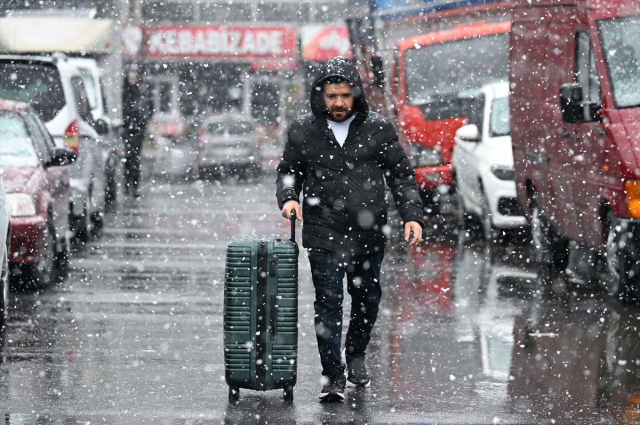 Snow alert issued! While students in Istanbul are expecting a holiday, a statement came from the governor