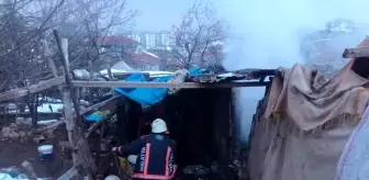 Malatya'da Ahır Yangını: 25 Küçükbaş Hayvan Telef Oldu