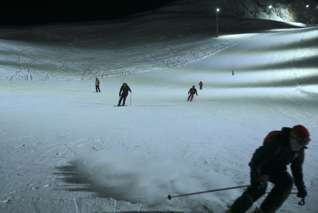 The night skiing season has started in Mergabütan