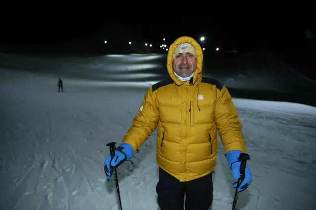 The night skiing season has started in Mergabütan