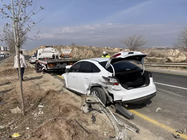 A chain traffic accident involving 4 vehicles in Şanlıurfa captured on camera