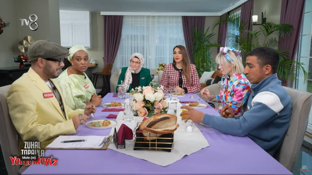 YEMEKTEYİZ PUAN DURUMU | 17 Şubat Pazartesi Zuhal Topal'la Yemekteyiz Emine kaç puan aldı? YEMEKTEYİZ PUAN DURUMU | 17 Şubat Pazartesi Zuhal Topal'la Yemekteyiz Emine kaç puan aldı?