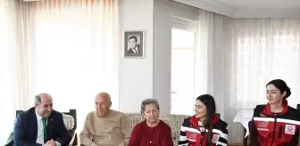 Aile Yılı etkinlikleri kapsamında evlilikte 25. ve 50. yılını dolduran çiftler ziyaret edildi