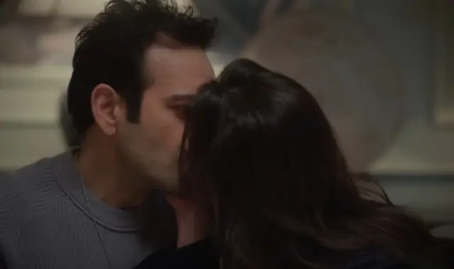 A scene that drew reactions in the series Bahar: Rengin kissed Evren