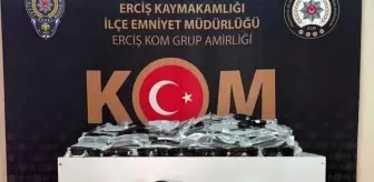 Erciş'te Gümrük Kaçağı Malzemelere Operasyon