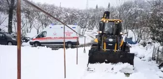 Giresun'da Kar Yağışı Sebebiyle Kapanan Yolda Hastaya Ulaşıldı