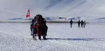 Kars'taki Çıldır Gölü'nde Kış Turizmi Yoğun İlgi Görüyor