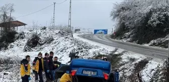 Samsun'da Otomobil Devrildi: 3 Yaralı