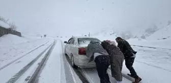 Adıyaman'da Kar Yağışı Ulaşımı Olumsuz Etkiliyor