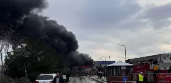 Bursa'da Madeni Yağ Satışı Yapan İş Yerinde Yangın Çıktı