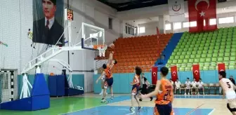 Elazığ'da U-16 Basketbol 5. Bölge Müsabakaları Sona Erdi