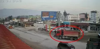 Hatay'da Motosiklet Sürücüsü Hafriyat Kamyonunun Altında Kalarak Hayatını Kaybetti