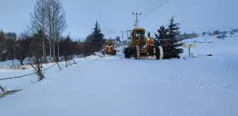 Kayseri'de Kardan Kapanan 61 Mahalle Yolu Ulaşıma Açıldı